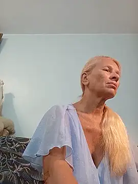 Snapshot of ViktoriaSexi1 chatting on 17, 6, 2026 ViktoriaSexi1 online show from 17, 6, 2026