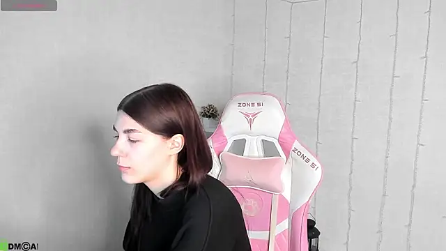 LunaRossaa online show from 10, 4, 2026