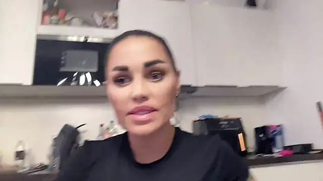 AMBER HARD online show from 11, 3, 2026