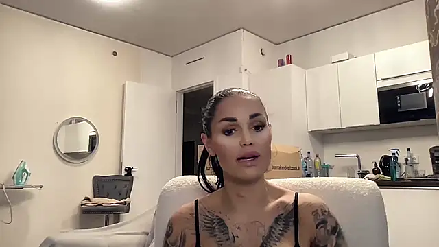 AMBER HARD online show from 11, 6, 2026