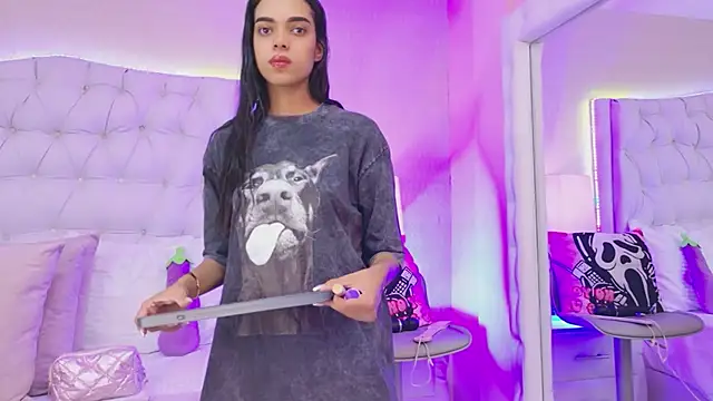 Snapshot of MeganRoseh chatting on 10, 5, 2026 MeganRoseh online show from 10, 5, 2026