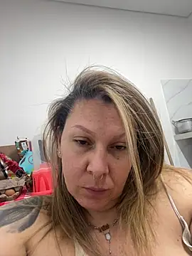 Snapshot of JessiBabyZ chatting on 5, 3, 2026 JessiBabyZ online show from 5, 3, 2026