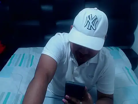 XNoahDeepThroatX online show from 27, 3, 2026