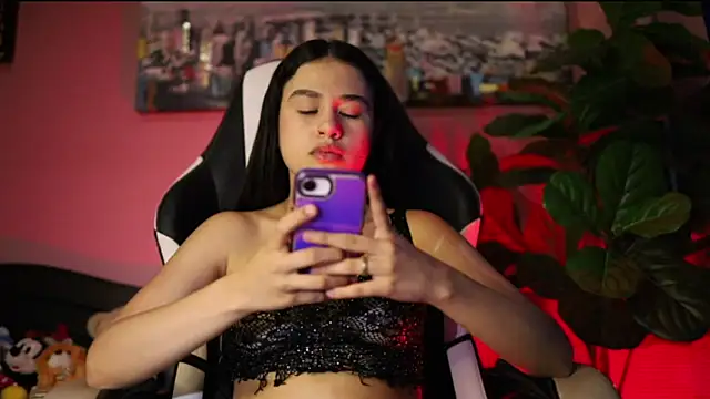 Danaa Rousee  online show from 17, 3, 2026