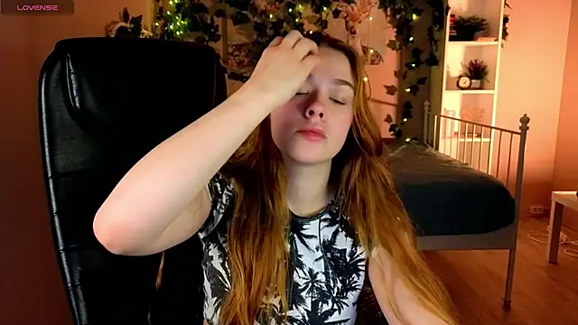 TiffanyVex online show from 16, 4, 2026