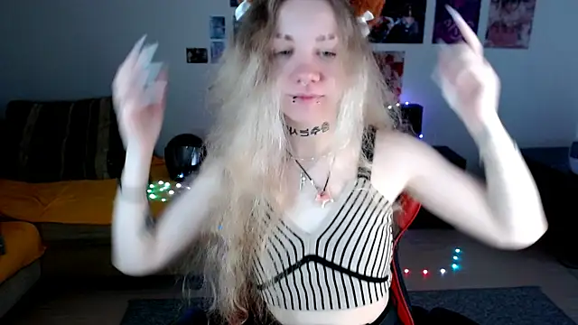 Snapshot of Nica_Kawaii chatting on 6, 5, 2026 Nica Kawaii online show from 6, 5, 2026