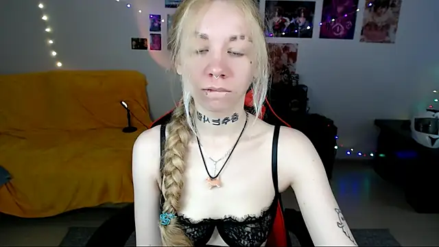 Snapshot of Nica_Kawaii chatting on 17, 7, 2026 Nica Kawaii online show from 17, 7, 2026