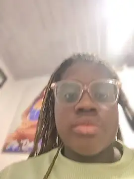 YourLiaa  online show from 5, 3, 2026