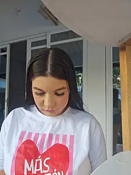 Pretty Julieta online show from 13, 4, 2026