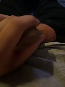 YoUnGbOy2018 online show from 17, 4, 2026