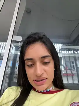 Snapshot of leilani_X chatting on 1, 6, 2026 leilani X online show from 1, 6, 2026