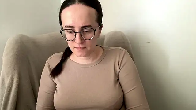 Snapshot of SofiaTease chatting on 1, 5, 2026 SofiaTease online show from 1, 5, 2026