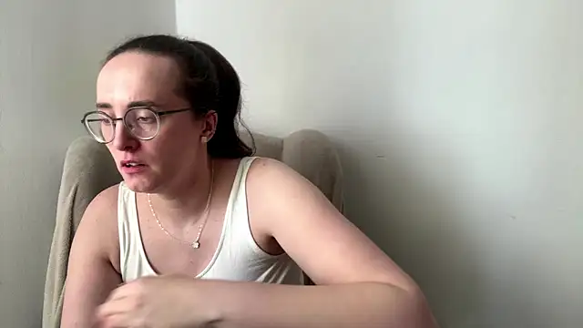 Snapshot of SofiaTease chatting on 4, 5, 2026 SofiaTease online show from 4, 5, 2026