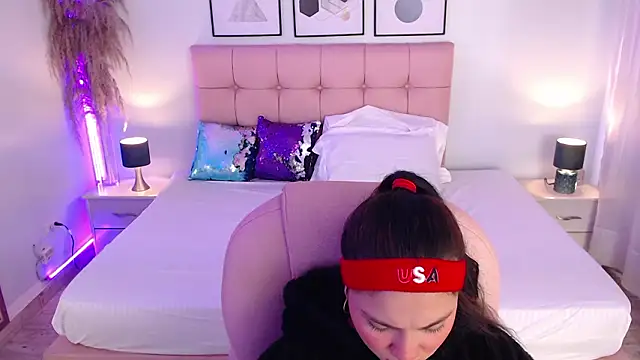 Snapshot of EILIIN07 chatting on 16, 3, 2026 EILIIN07 online show from 16, 3, 2026