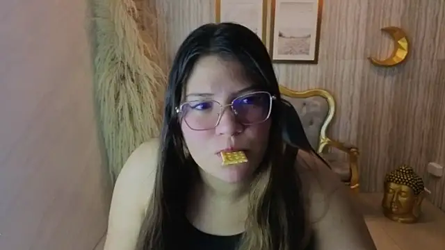 lucero s1 online show from 5, 4, 2026