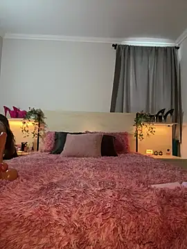 NikkiRylie online show from 17, 5, 2026