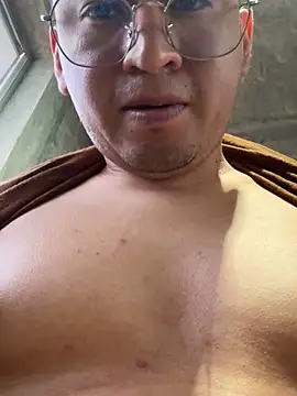 Snapshot of GoldenM95 chatting on 11, 3, 2026 GoldenM95 online show from 11, 3, 2026