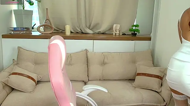 Debra Fox online show from 22, 4, 2026