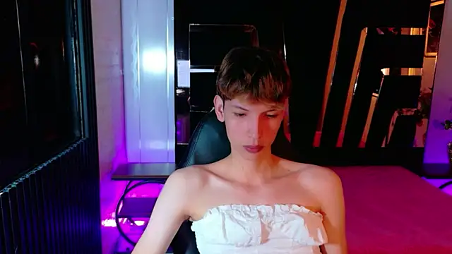 Stefany PiInk online show from 5, 4, 2026