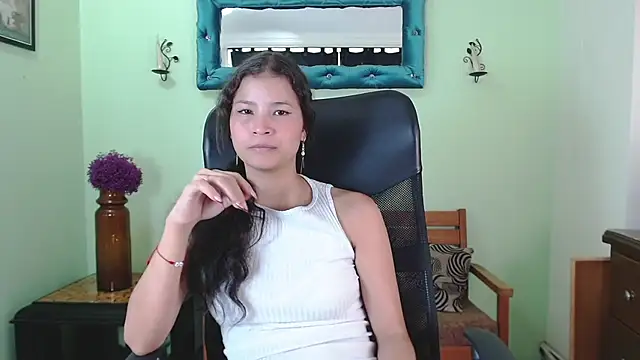 Snapshot of ChalonVera chatting on 7, 5, 2026 ChalonVera online show from 7, 5, 2026