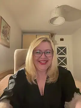 Snapshot of JanieLight53 chatting on 20, 5, 2026 JanieLight53 online show from 20, 5, 2026