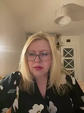 Snapshot of JanieLight53 chatting on 30, 5, 2026 JanieLight53 online show from 30, 5, 2026