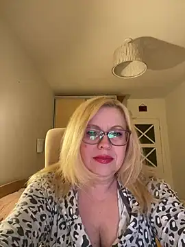 Snapshot of JanieLight53 chatting on 2, 6, 2026 JanieLight53 online show from 2, 6, 2026
