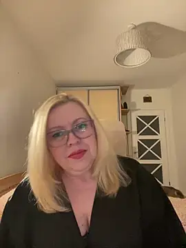 Snapshot of JanieLight53 chatting on 12, 6, 2026 JanieLight53 online show from 12, 6, 2026