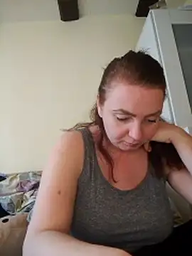 Bella-Monroe online show from 19, 4, 2026