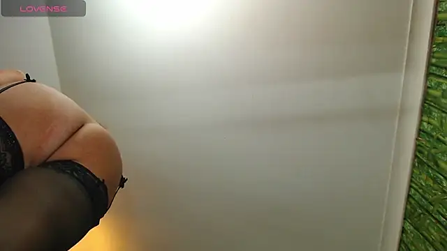 HairyQuinn online show from 12, 11, 2025