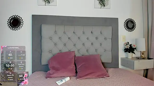 Arya Grey online show from 1, 4, 2026