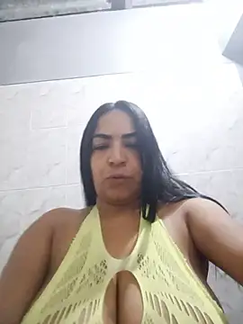 Snapshot of Carolinna chatting on 15, 6, 2026 Carolinna online show from 15, 6, 2026