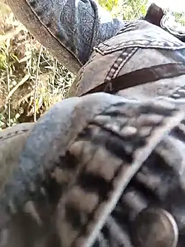 Yellow-pink online show from 9, 4, 2026