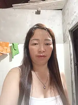 Snapshot of Yellow-pink chatting on 5, 7, 2026 Yellow-pink online show from 5, 7, 2026
