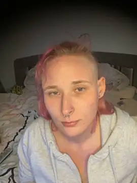 HotPurpleHaze online show from 5, 4, 2026