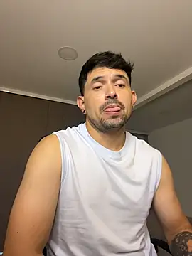 TroyeSavage online show from 25, 3, 2026