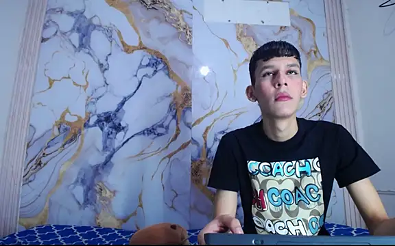 Desire Boys1 online show from 14, 4, 2026