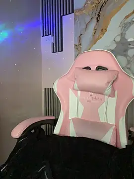 NATHASHA EC online show from 15, 4, 2026