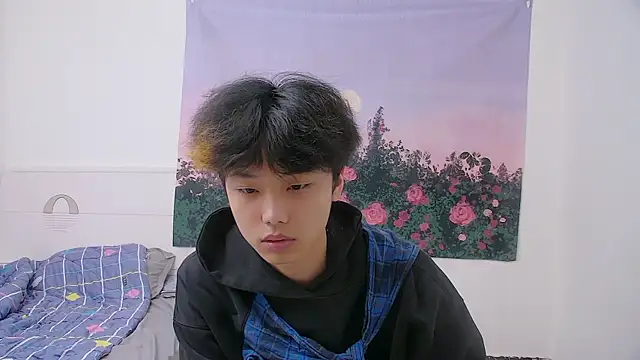 icecream-002 online show from 10, 4, 2026