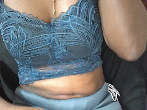 Couplehot00 online show from 16, 6, 2026