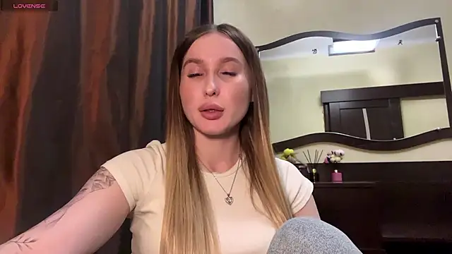 Snapshot of FrancieSteinbaugh chatting on 12, 3, 2026 FrancieSteinbaugh online show from 12, 3, 2026