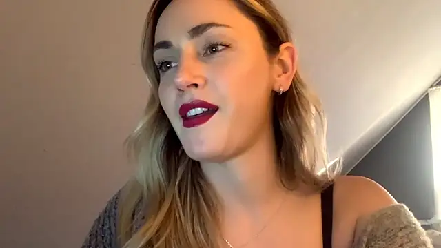 ScarlettSensitive online show from 18, 3, 2026