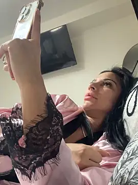 Miss juicy babes69 online show from 3, 4, 2026