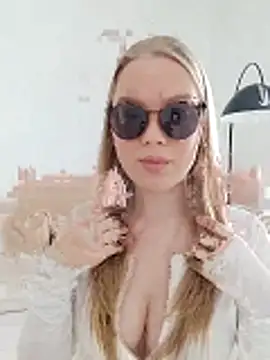 LittleForestELF2 online show from 31, 3, 2026