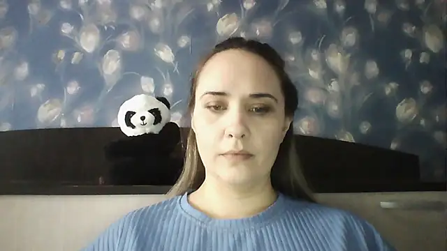 Alisa07qw online show from 26, 3, 2026