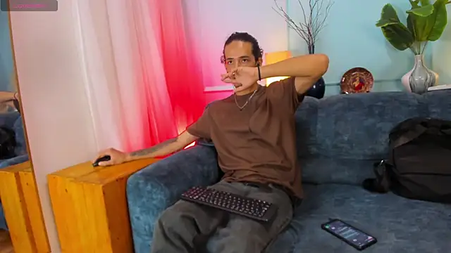 Snapshot of Skinny_Mac chatting on 20, 7, 2026 Skinny Mac online show from 20, 7, 2026