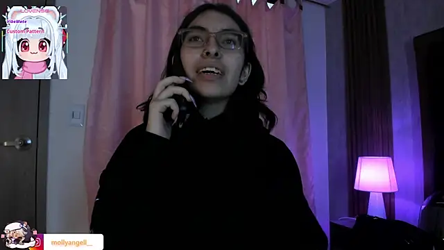Snapshot of Molly_A chatting on 21, 4, 2026 Molly A online show from 21, 4, 2026