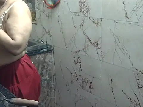 HouseWife4466 online show from 18, 3, 2026