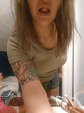 NicolePearl online show from 25, 4, 2026