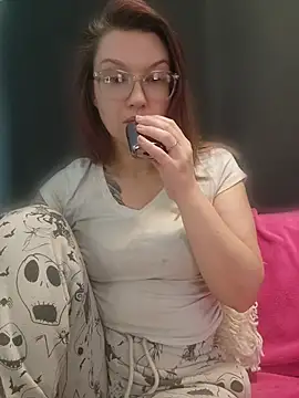 Snapshot of NicolePearl chatting on 11, 7, 2026 NicolePearl online show from 11, 7, 2026